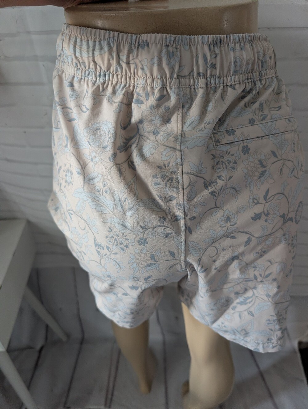 All In Motion Shorts - Picture 3 of 6